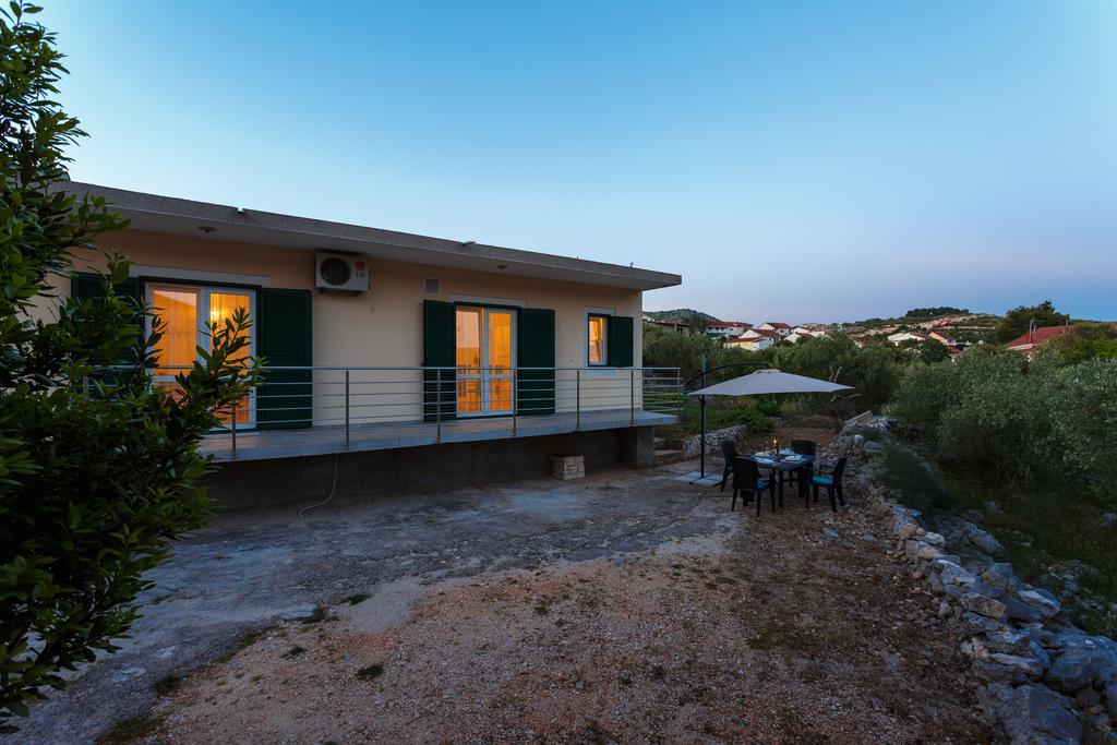 Holiday Home Iris Marina Εξωτερικό φωτογραφία